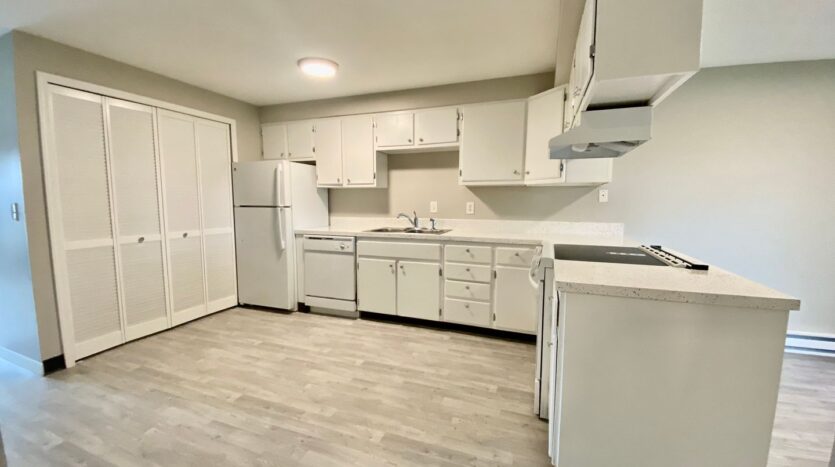 3042-3044 SW Laura Ct - Troutdale - Oregon - 3 bed, 2 bath rental property