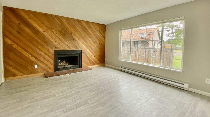 3042-3044 SW Laura Ct - Troutdale - Oregon - 3 bed, 2 bath rental property