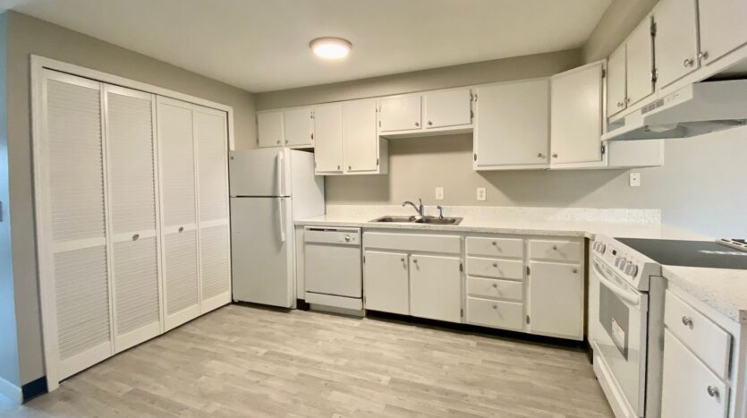 3042-3044 SW Laura Ct - Troutdale - Oregon - 3 bed, 2 bath rental property