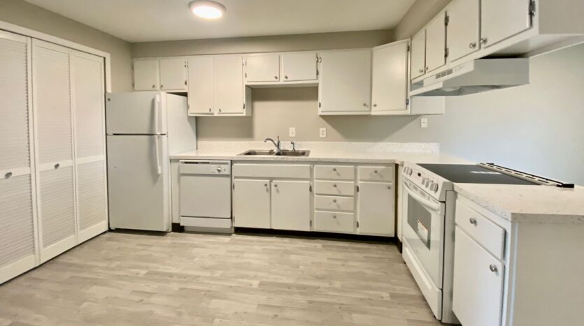 3042-3044 SW Laura Ct - Troutdale - Oregon - 3 bed, 2 bath rental property