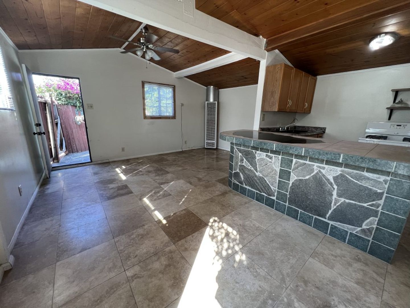 312 Avenida Monterey - San Clemente - California - 1 bed, 1 bath rental property