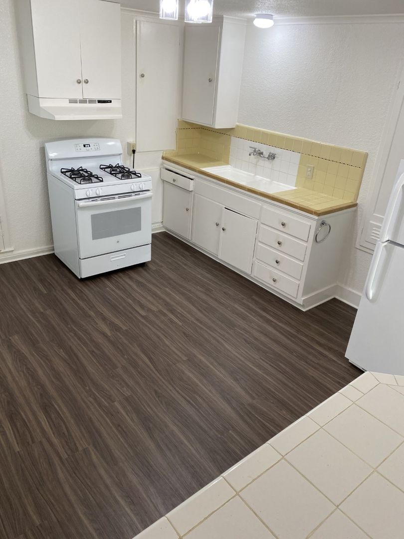 326 A Capitol Street  - Vallejo - California - 1 bed, 1 bath rental property