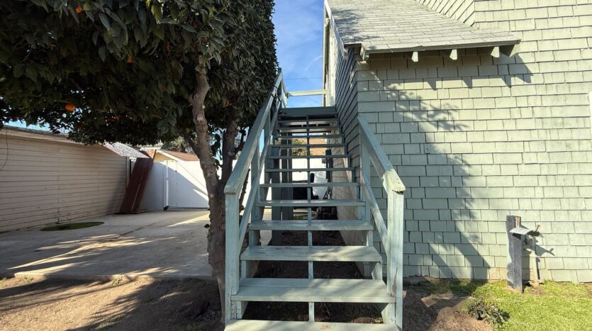 329 N Cherry Street - Tulare - California - 1 bath rental property