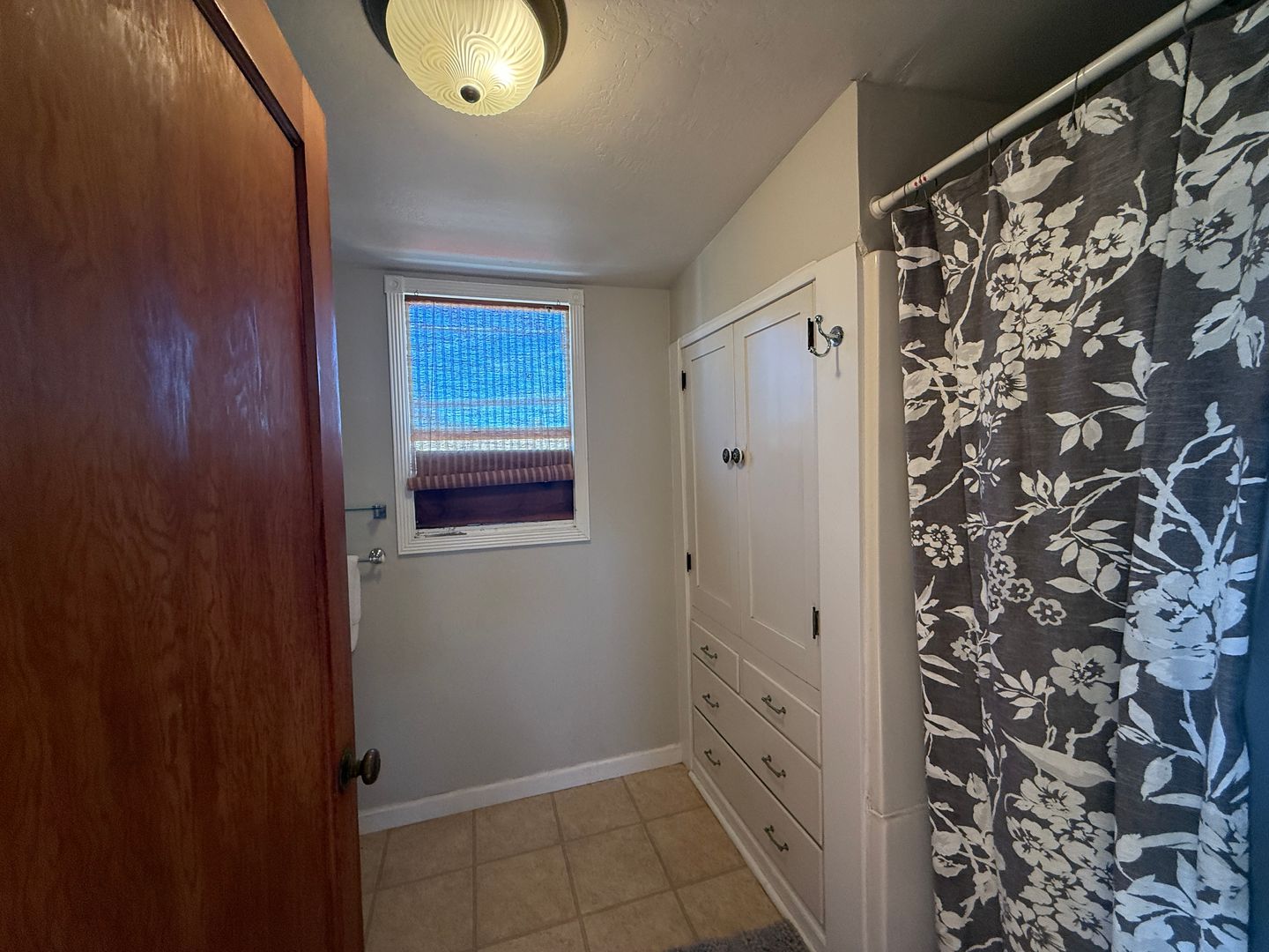 329 N Cherry Street - Tulare - California - 1 bath rental property