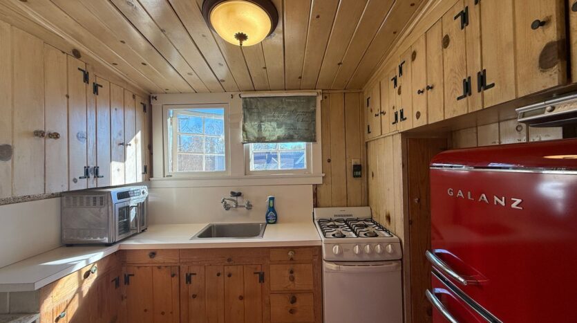 329 N Cherry Street - Tulare - California - 1 bath rental property