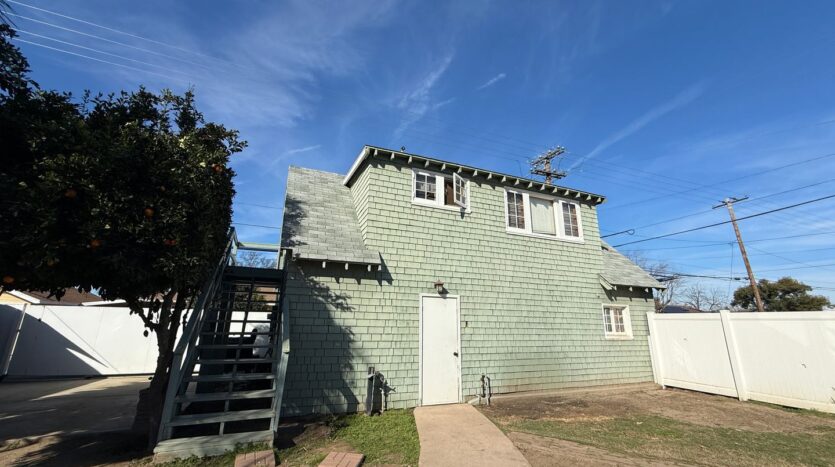 329 N Cherry Street - Tulare - California - 1 bath rental property