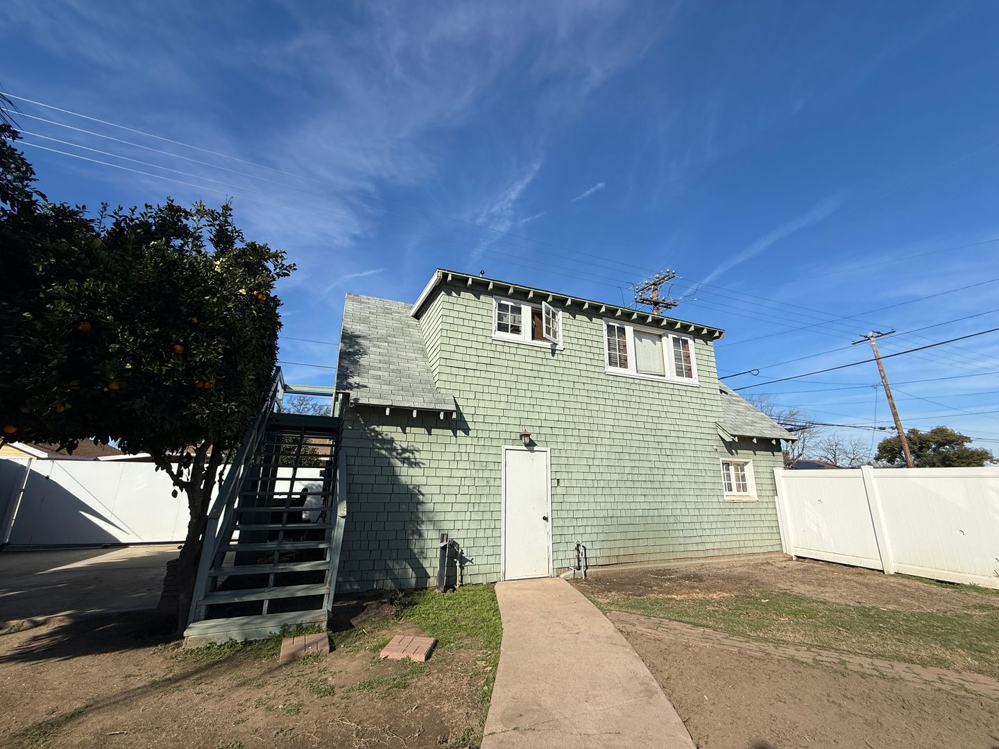 329 N Cherry Street - Tulare - California - 1 bath rental property