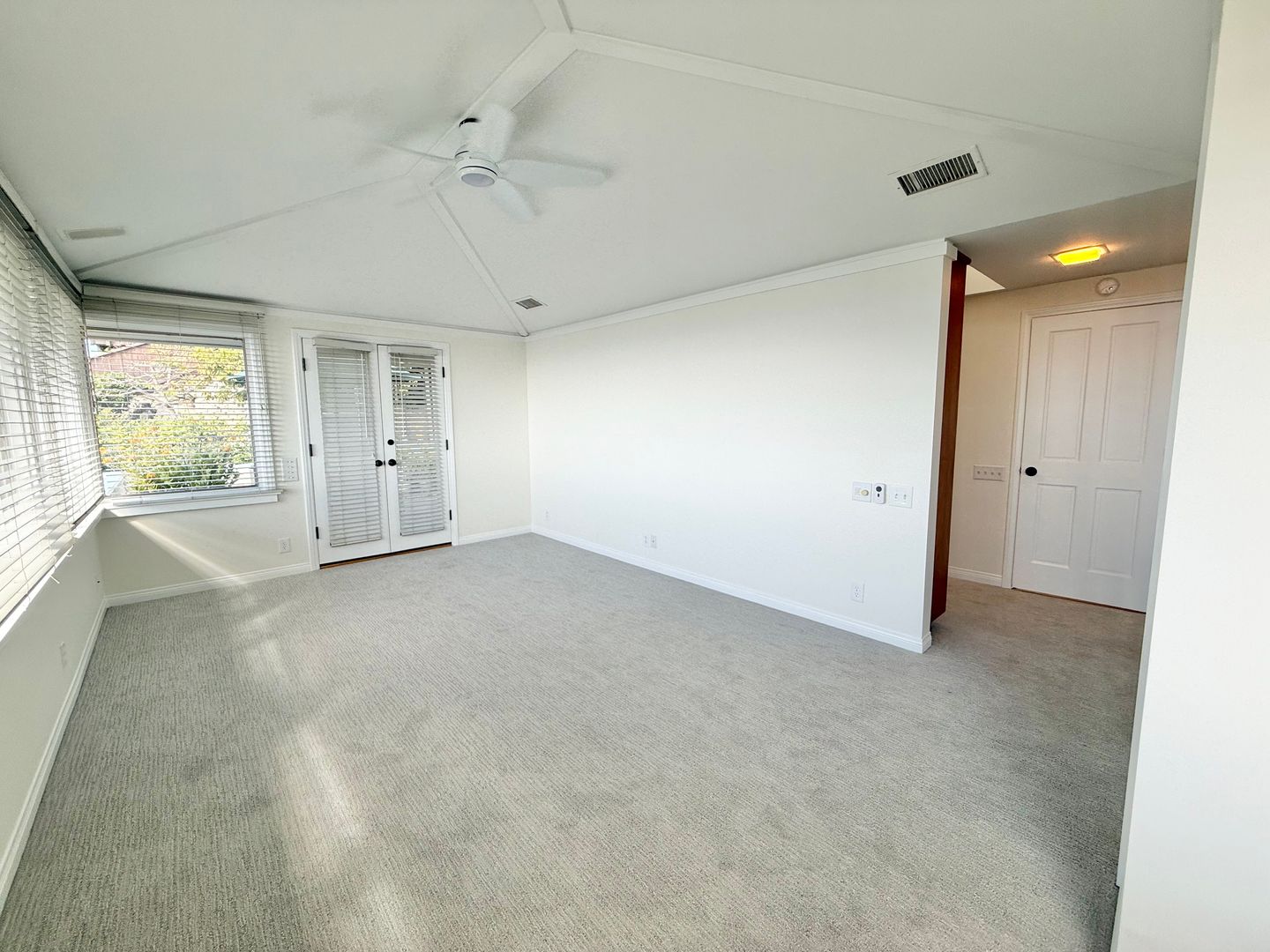 334 Pinecrest Dr - Laguna Beach - California - 2 bed, 2 bath rental property