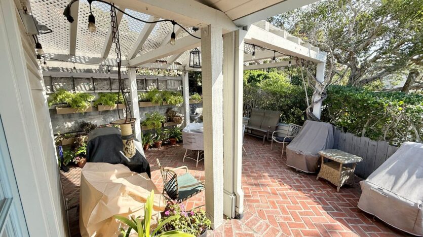 334 Pinecrest Dr - Laguna Beach - California - 2 bed, 2 bath rental property