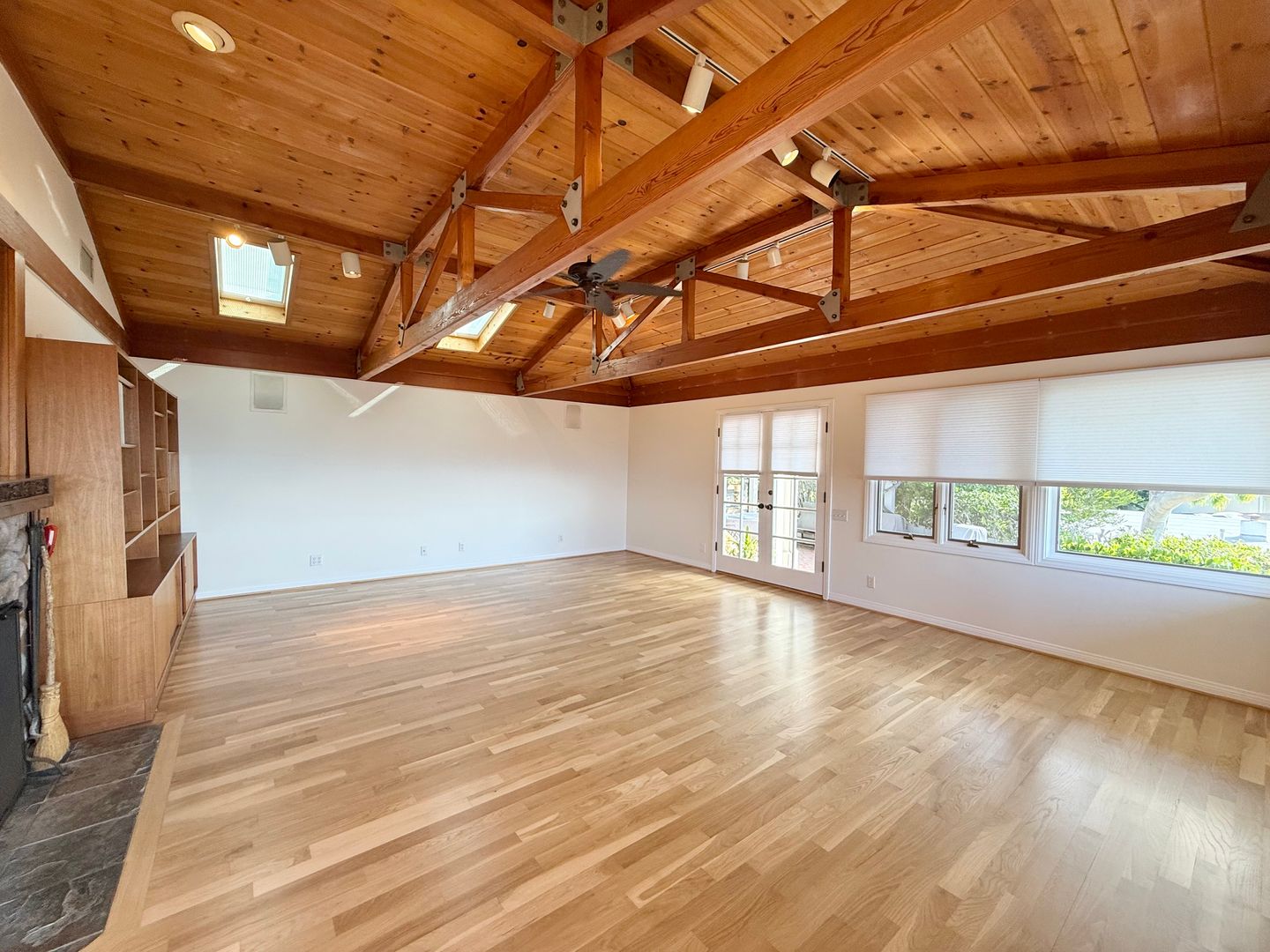 334 Pinecrest Dr - Laguna Beach - California - 2 bed, 2 bath rental property