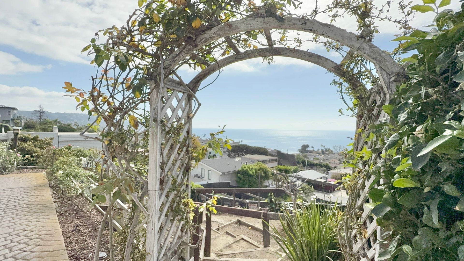 334 Pinecrest Dr - Laguna Beach - California - 2 bed, 2 bath rental property