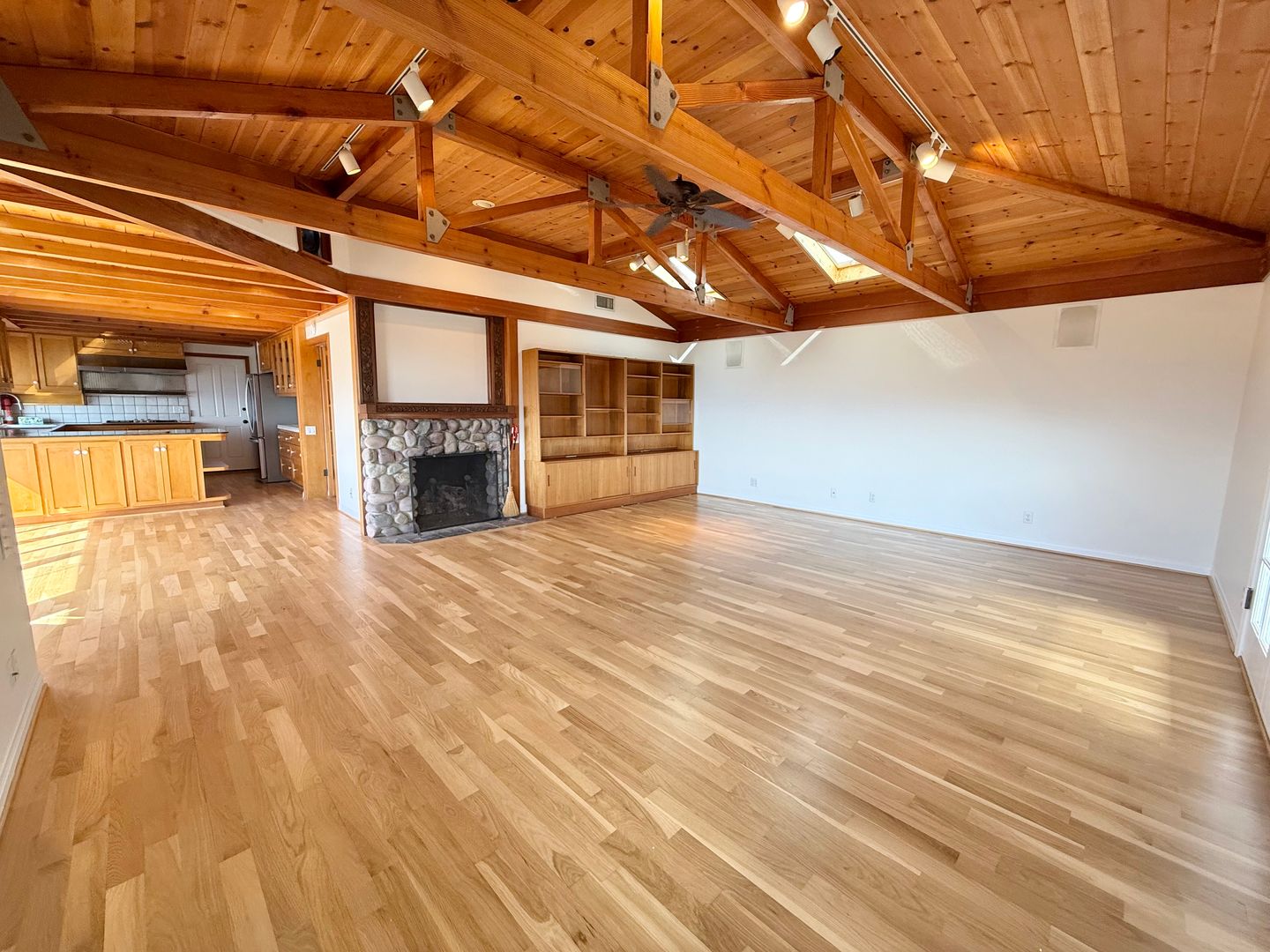 334 Pinecrest Dr - Laguna Beach - California - 2 bed, 2 bath rental property