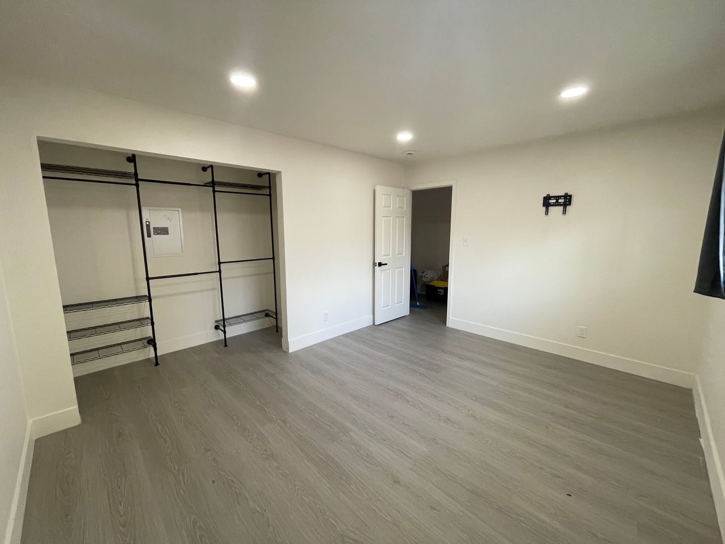 337 E Poplar St. - Stockton - California - 1 bed, 1 bath rental property