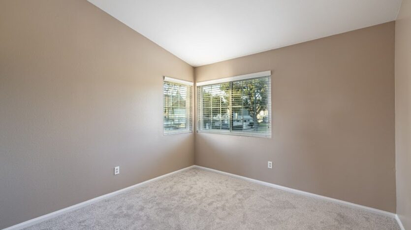 3554 Olds Rd - Oxnard - California - 2 bed, 2.5 bath rental property