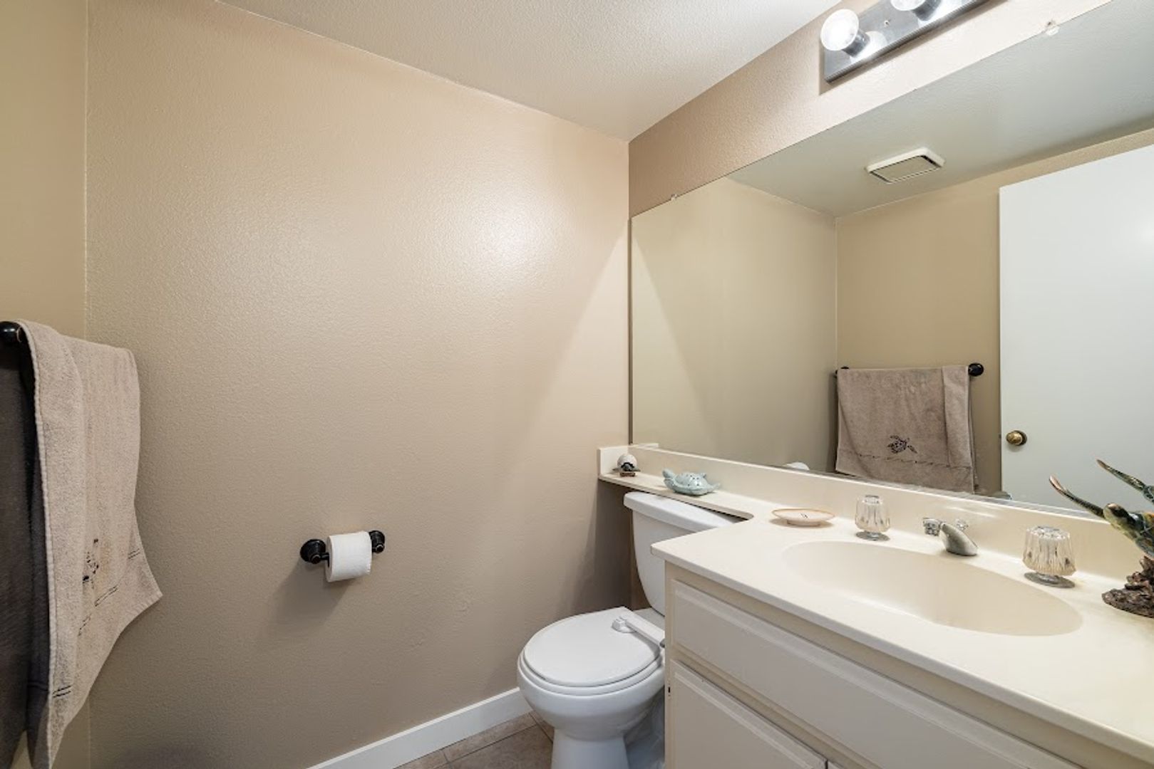 3554 Olds Rd - Oxnard - California - 2 bed, 2.5 bath rental property