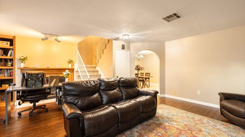 3554 Olds Rd - Oxnard - California - 2 bed, 2.5 bath rental property