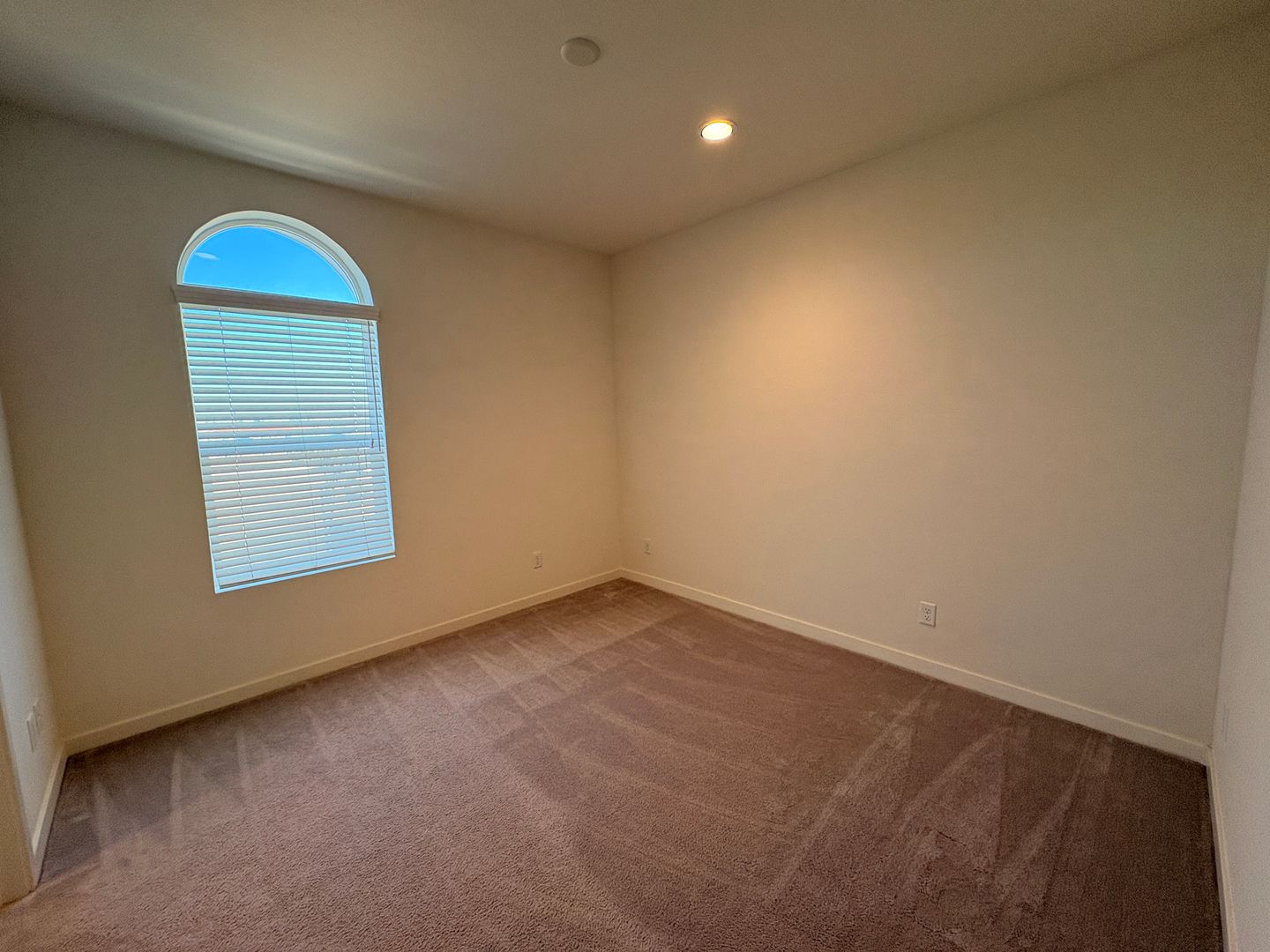 3570 W Savanna St - Anaheim - California - 2 bed, 2.5 bath rental property