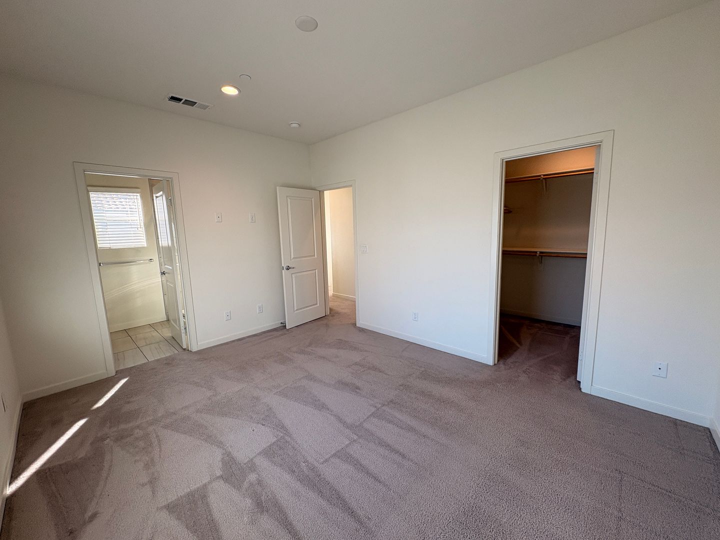 3570 W Savanna St - Anaheim - California - 2 bed, 2.5 bath rental property