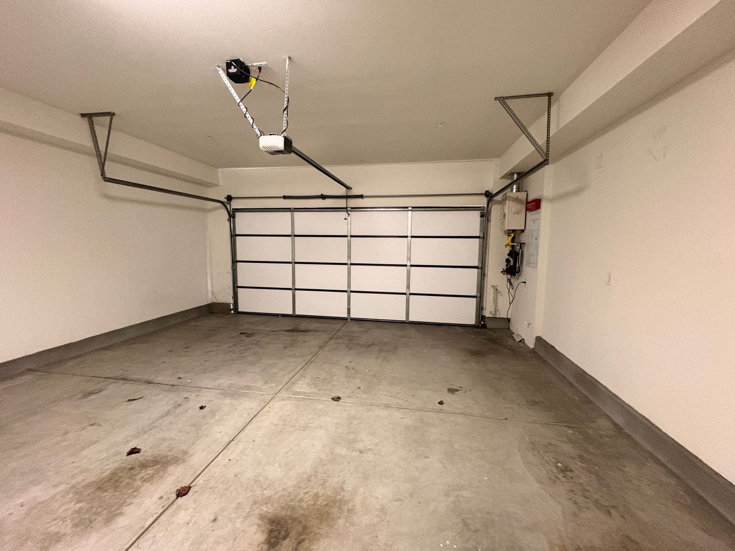 3570 W Savanna St - Anaheim - California - 2 bed, 2.5 bath rental property