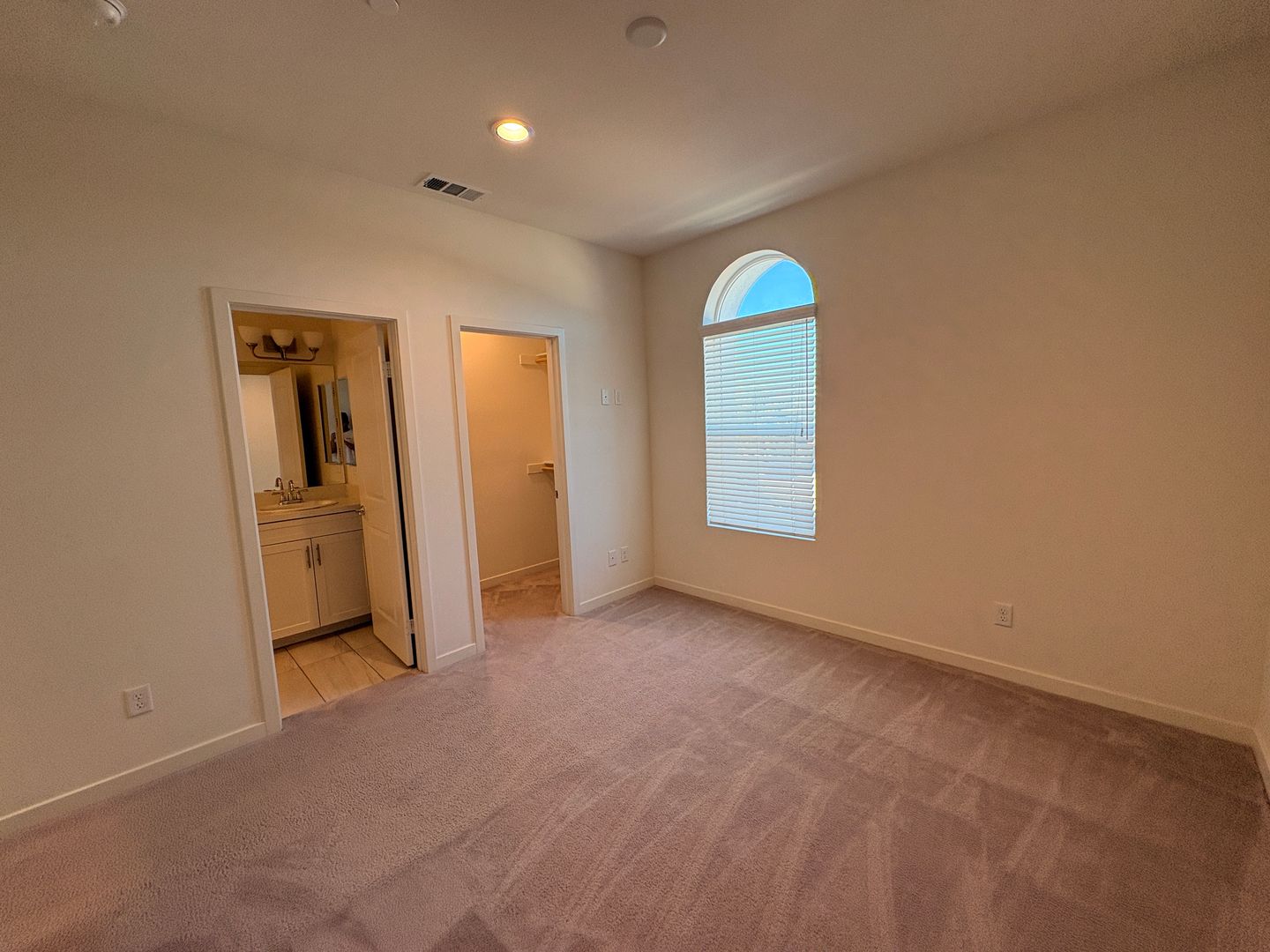 3570 W Savanna St - Anaheim - California - 2 bed, 2.5 bath rental property