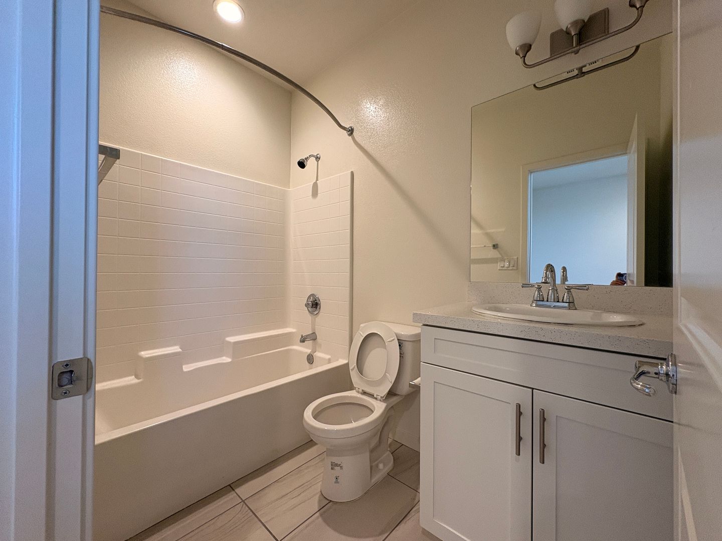 3570 W Savanna St - Anaheim - California - 2 bed, 2.5 bath rental property