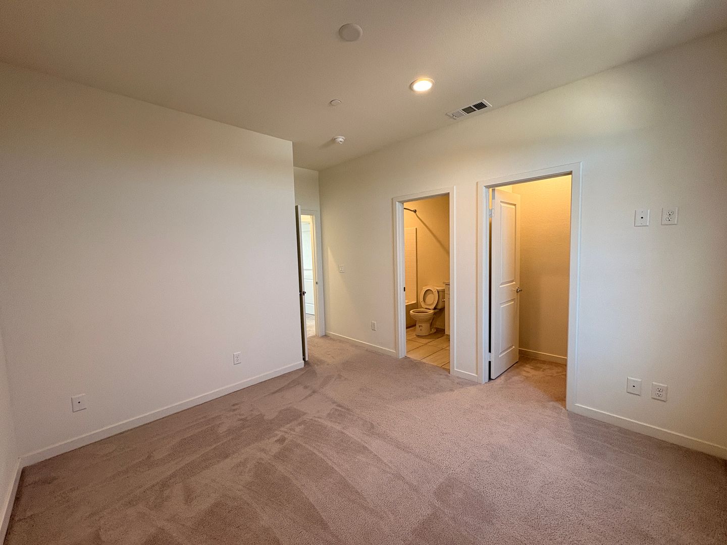 3570 W Savanna St - Anaheim - California - 2 bed, 2.5 bath rental property