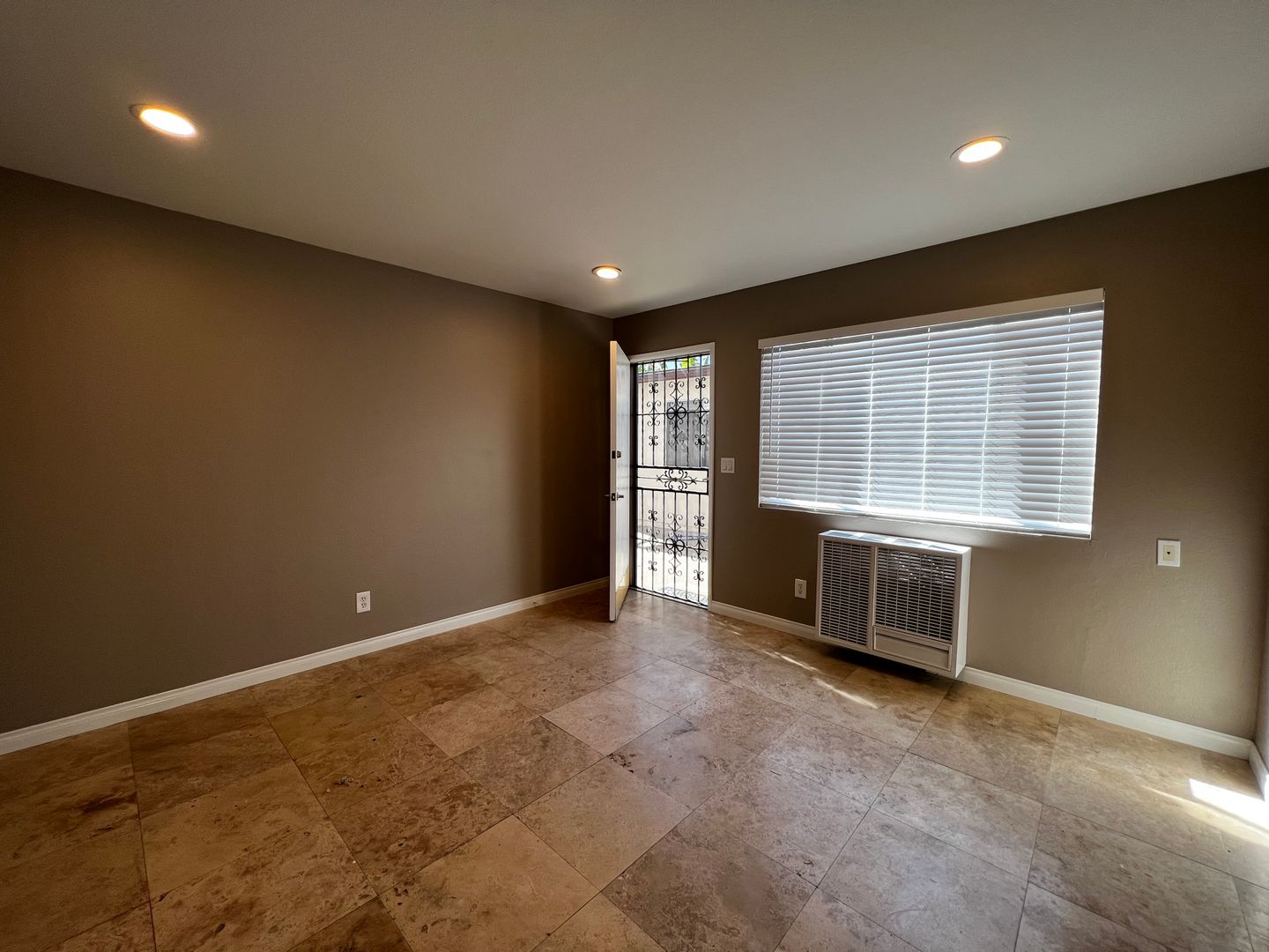 3662 Nile Street #B - San Diego - California - 2 bed, 1.5 bath rental property