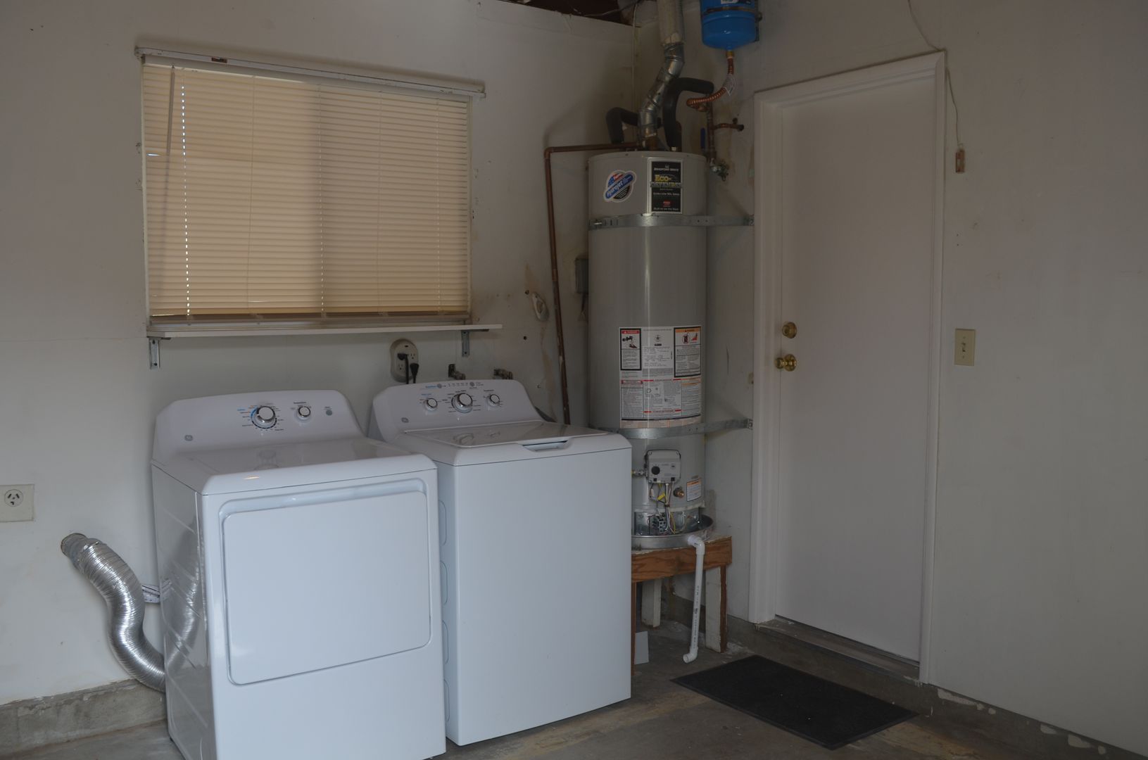 3665 Millikin Avenue - San Diego - California - 4 bed, 2 bath rental property