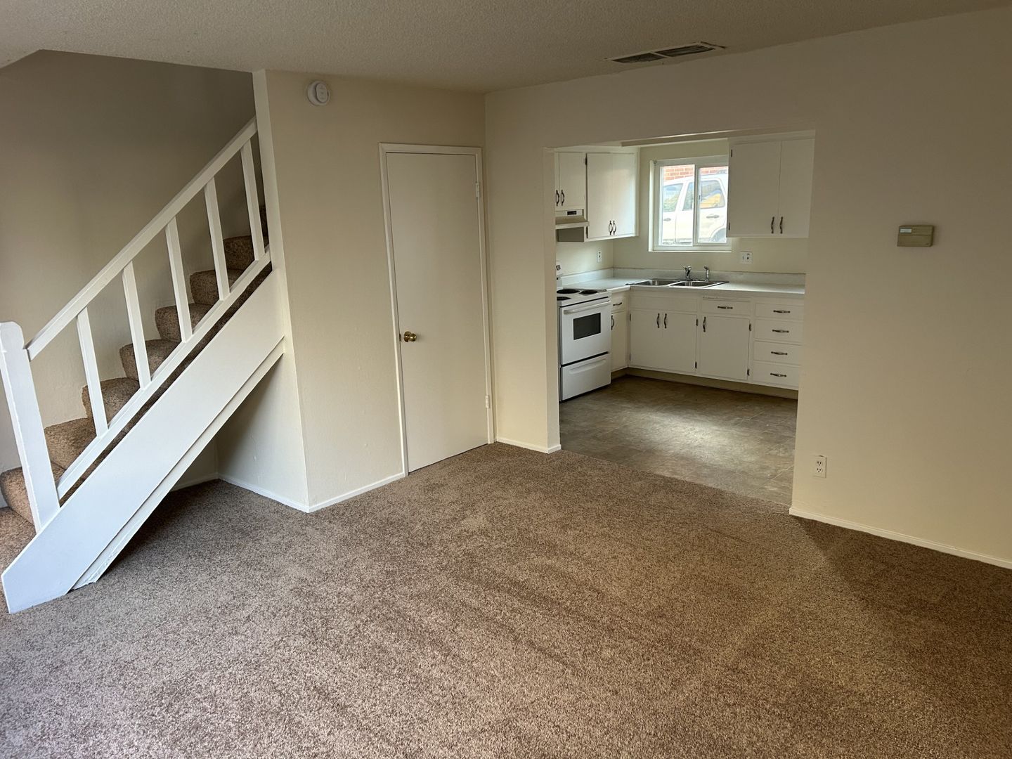 37 El Rose Drive - 2 - Petaluma - California - 2 bed, 1 bath rental property