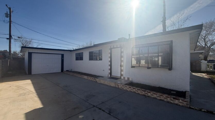 38628 Sumac Ave - Palmdale - California - 4 bed, 2 bath rental property