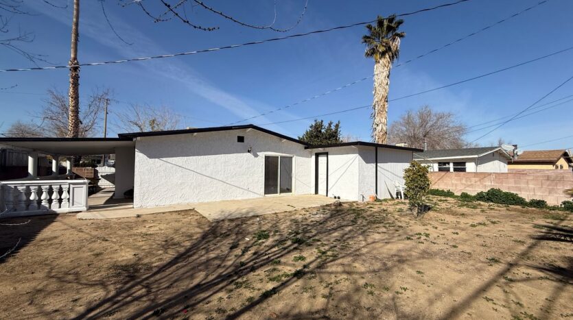 38628 Sumac Ave - Palmdale - California - 4 bed, 2 bath rental property