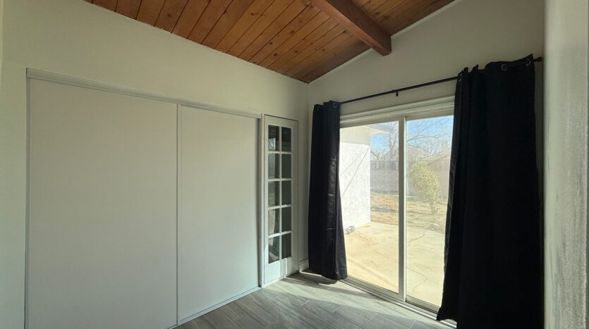 38628 Sumac Ave - Palmdale - California - 4 bed, 2 bath rental property