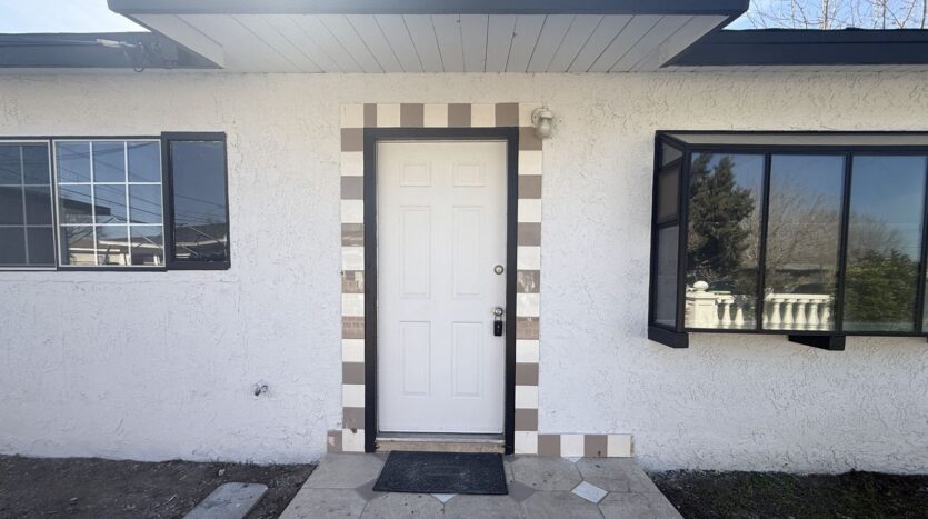 38628 Sumac Ave - Palmdale - California - 4 bed, 2 bath rental property