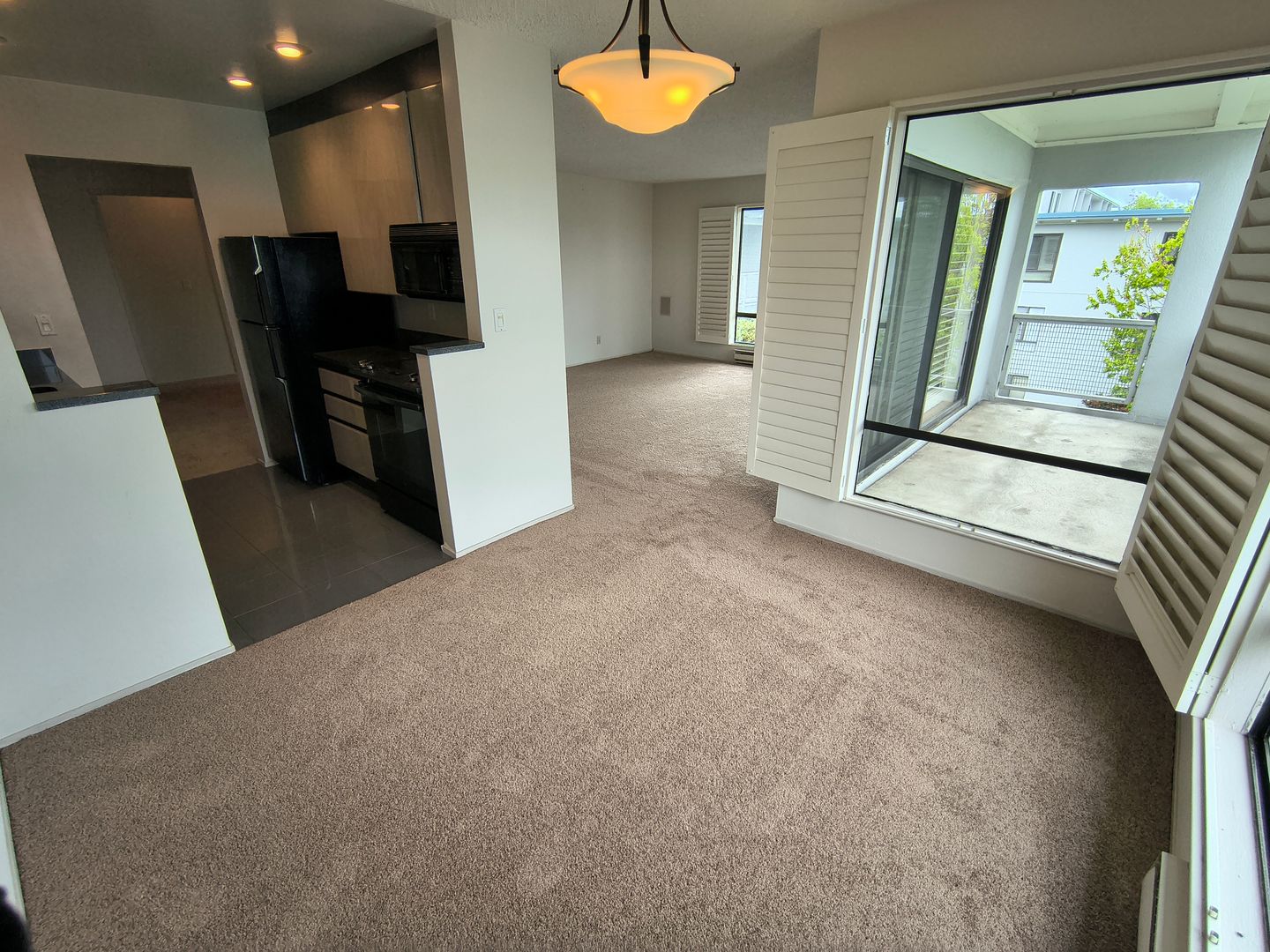 4 Commodore Drive #429 - Emeryville - California - 1 bed, 1 bath rental property