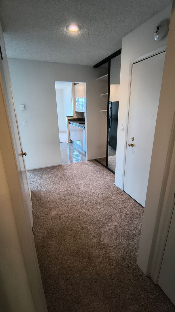 4 Commodore Drive #429 - Emeryville - California - 1 bed, 1 bath rental property