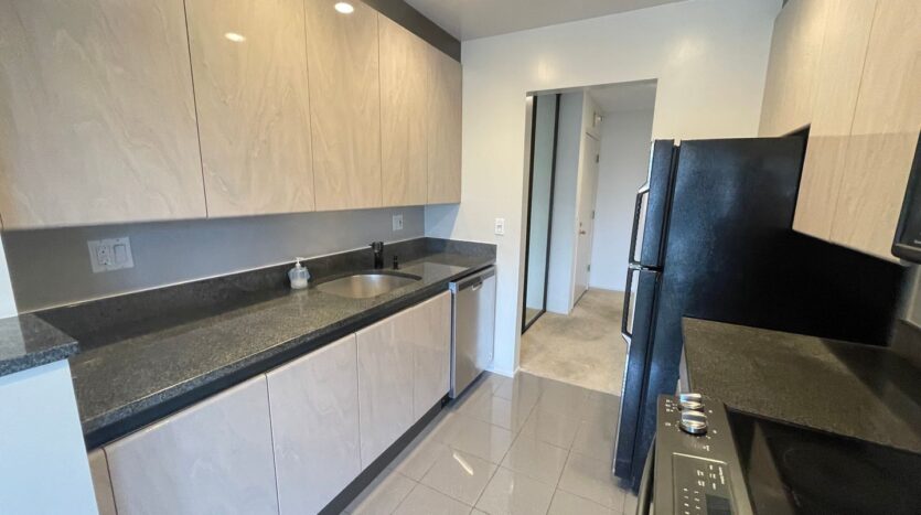 4 Commodore Drive #429 - Emeryville - California - 1 bed, 1 bath rental property