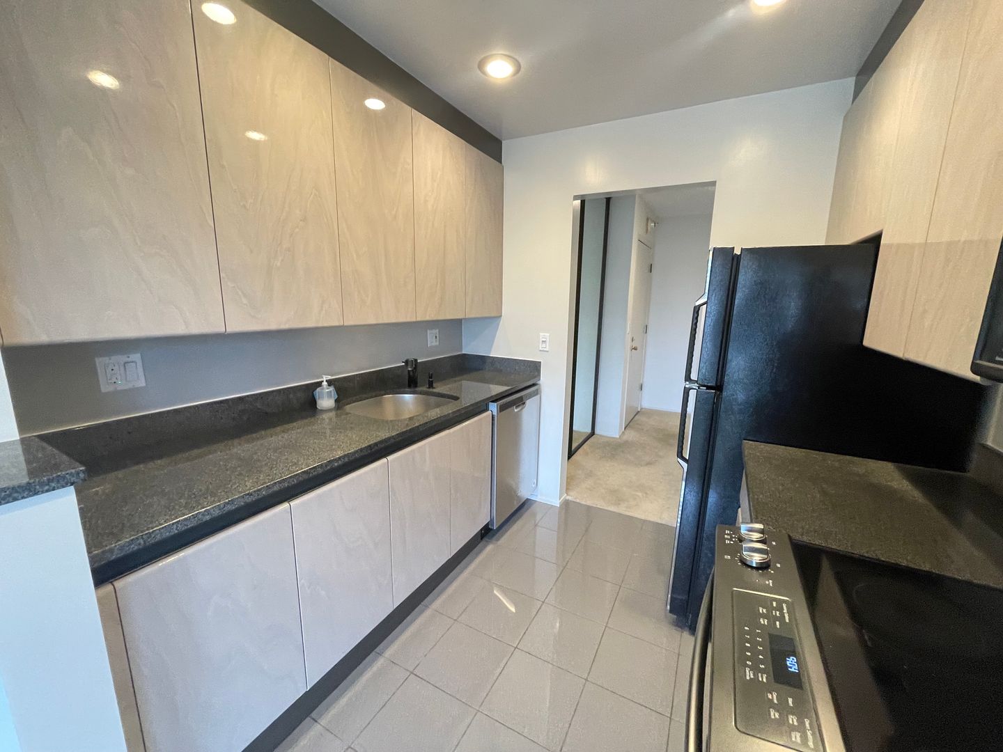 4 Commodore Drive #429 - Emeryville - California - 1 bed, 1 bath rental property