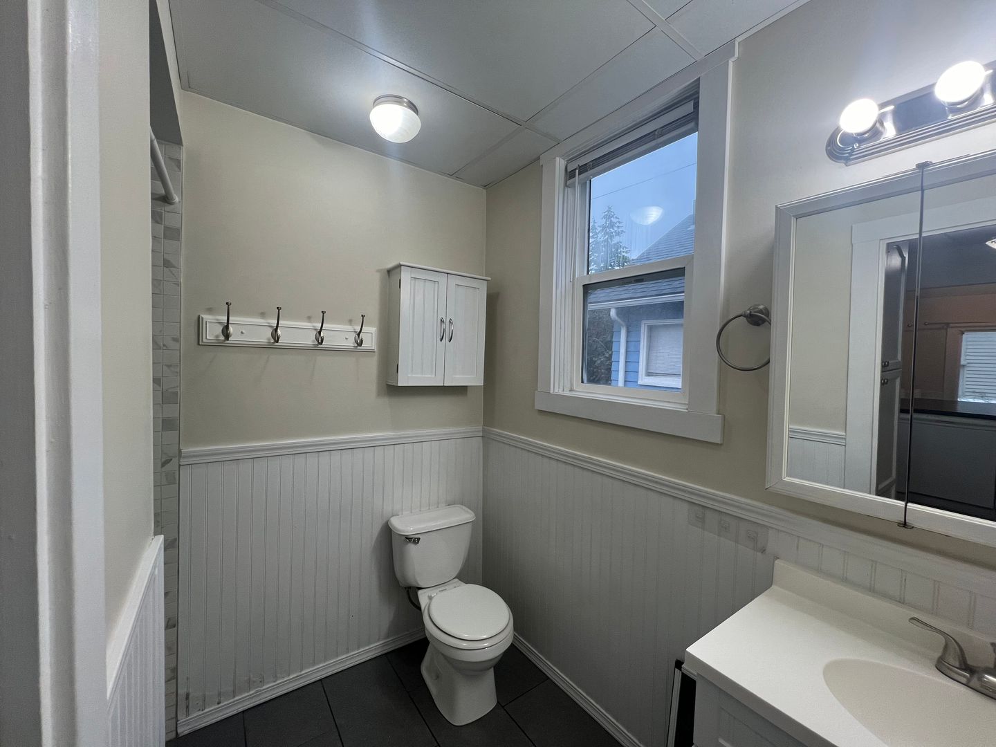 419 Lakeway Dr - Bellingham - Washington - 4 bed, 1 bath rental property