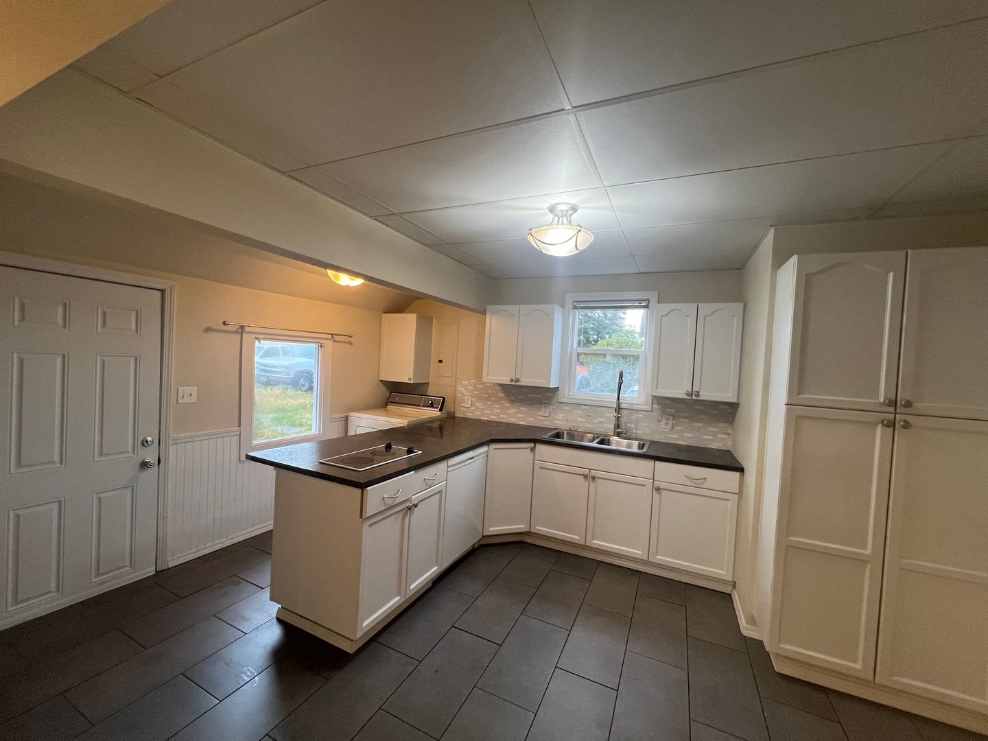 419 Lakeway Dr - Bellingham - Washington - 4 bed, 1 bath rental property