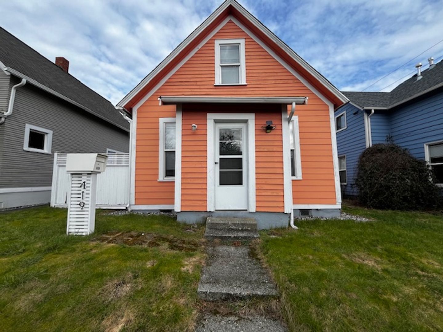 419 Lakeway Dr - Bellingham - Washington - 4 bed, 1 bath rental property