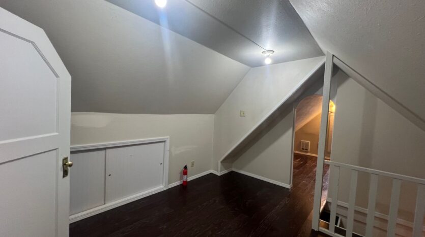 419 Lakeway Dr - Bellingham - Washington - 4 bed, 1 bath rental property