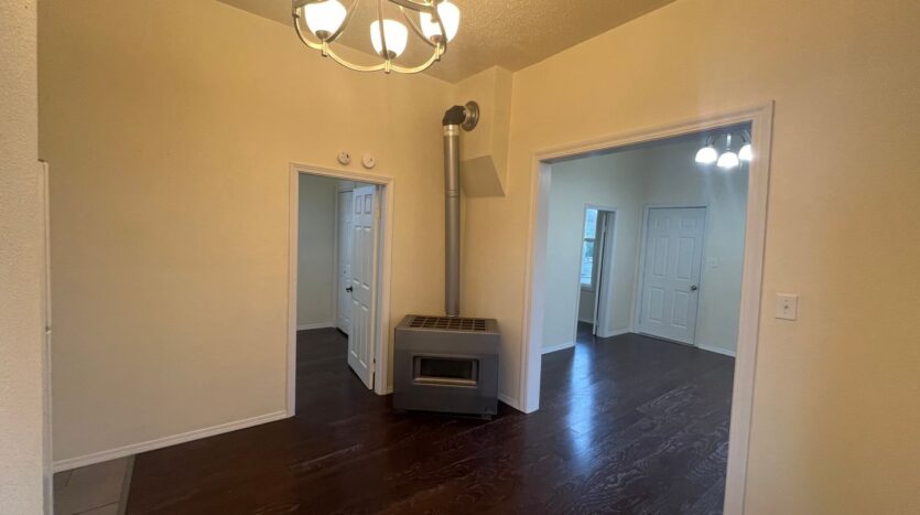 419 Lakeway Dr - Bellingham - Washington - 4 bed, 1 bath rental property