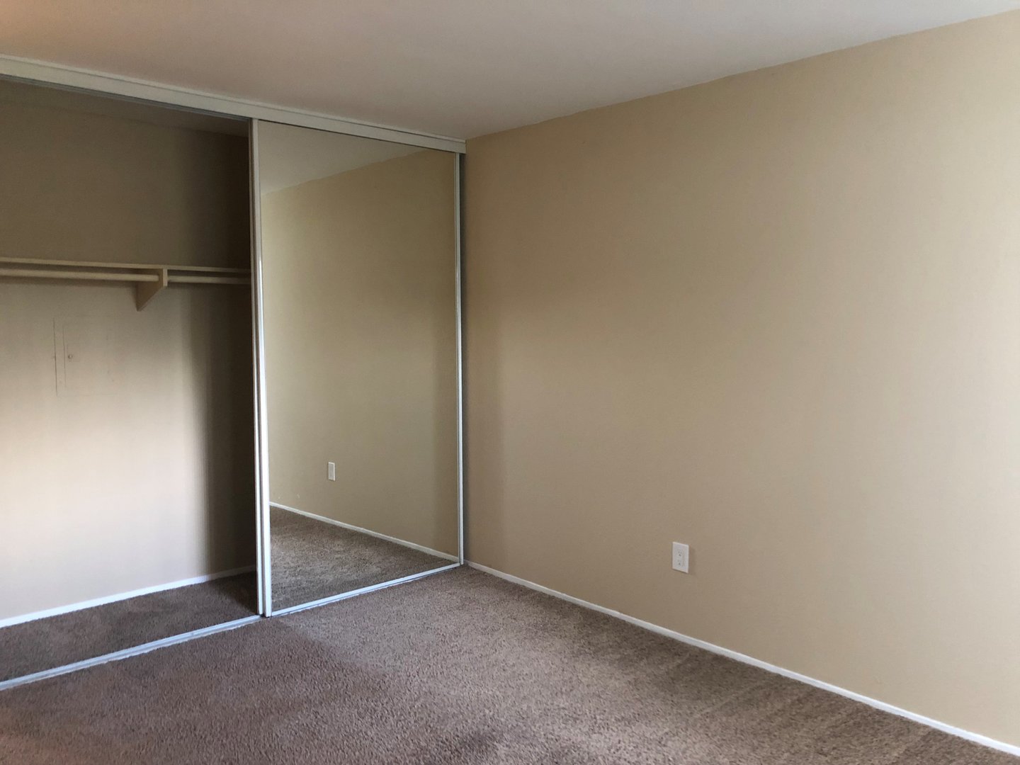 421 South Mollison Avenue - El Cajon - California - 2 bed, 1 bath rental property