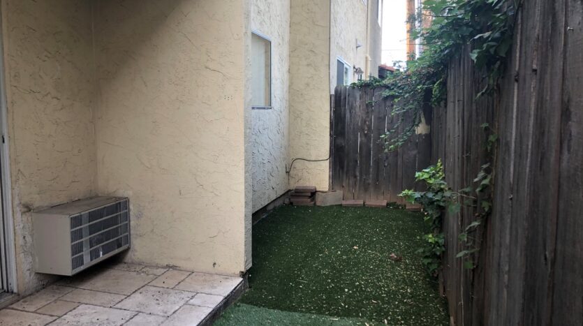 421 South Mollison Avenue - El Cajon - California - 2 bed, 1 bath rental property