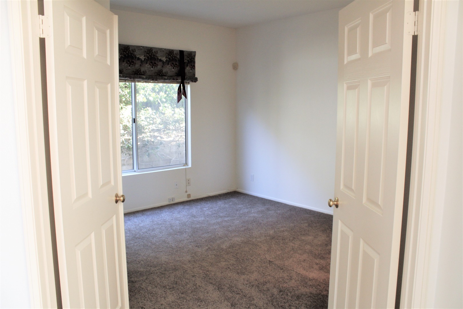 423 S. Laureltree Dr. - Anaheim - California - 5 bed, 3 bath rental property