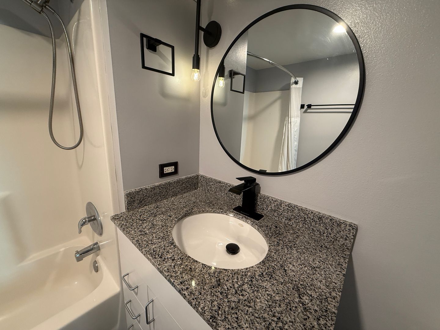 425 W Beech St #1207 - San Diego - California - 1 bed, 1 bath rental property