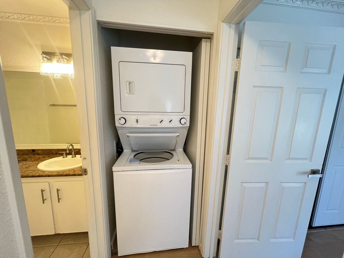 460 Elm Drive Unit 204 - Las Vegas - Nevada - 1 bed, 1 bath rental property