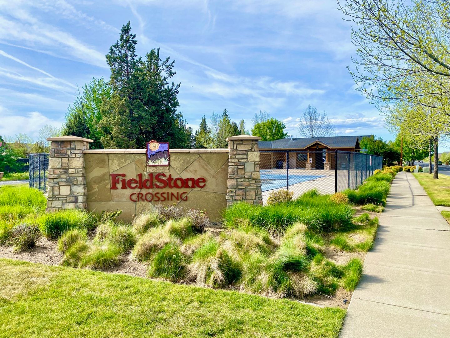 467 NW 27th St - Redmond - Oregon - 3 bed, 2.5 bath rental property