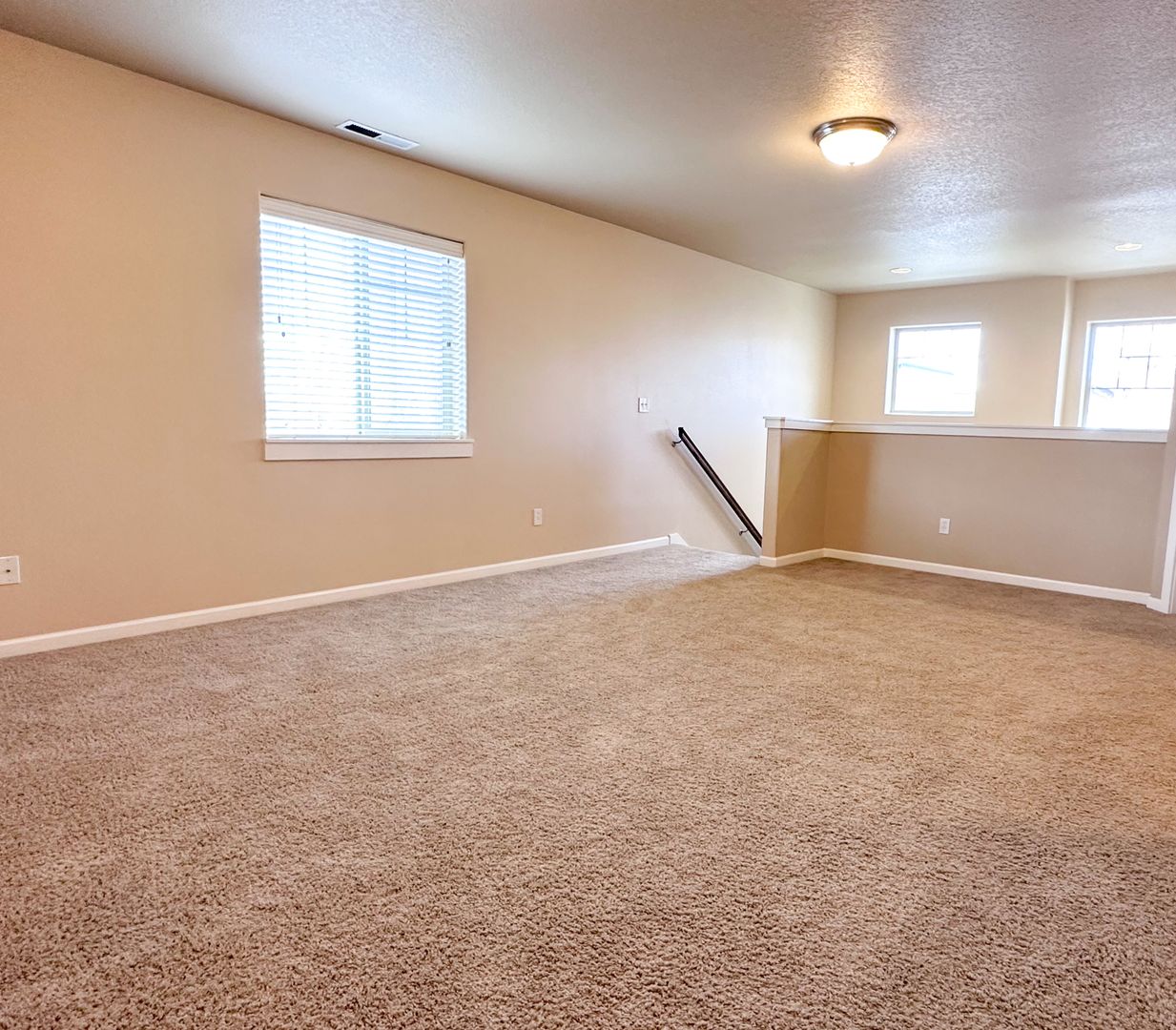 467 NW 27th St - Redmond - Oregon - 3 bed, 2.5 bath rental property