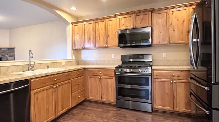 467 NW 27th St - Redmond - Oregon - 3 bed, 2.5 bath rental property